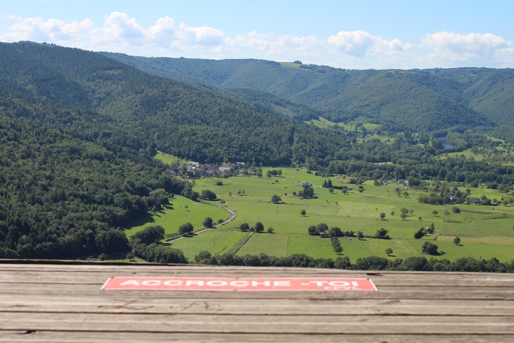 Gite De La Genevriere Saint-Chamant エクステリア 写真